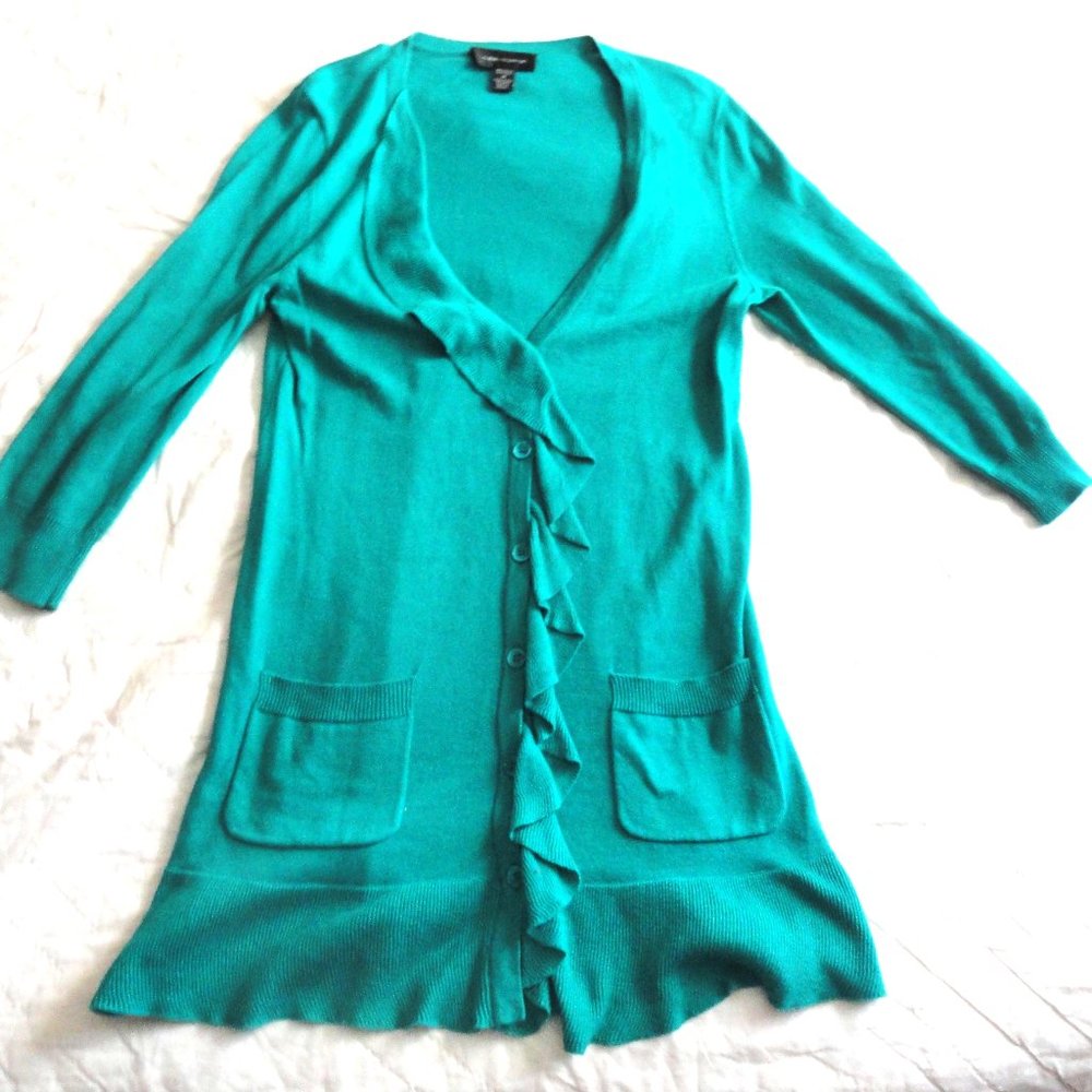 Cable & Gauge Ruffled Sweater Cardigan